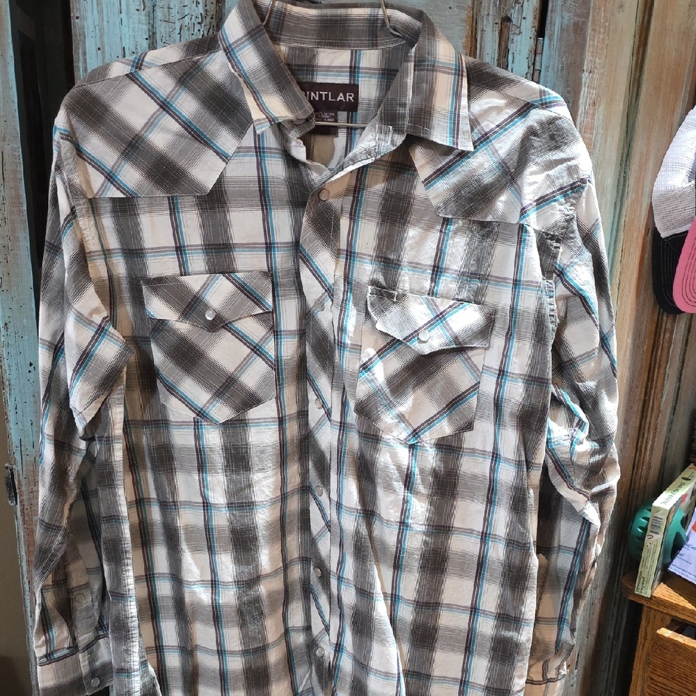 Pintlar Plaid Button-Up Shirt